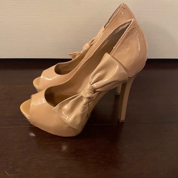 Steve Madden Heels - Picture 4 of 5